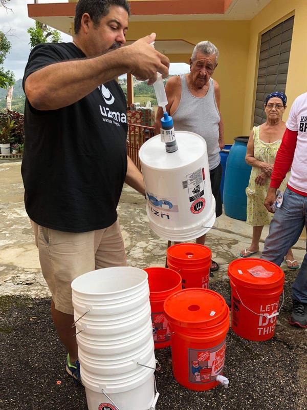 Bucket whole Bucket whole